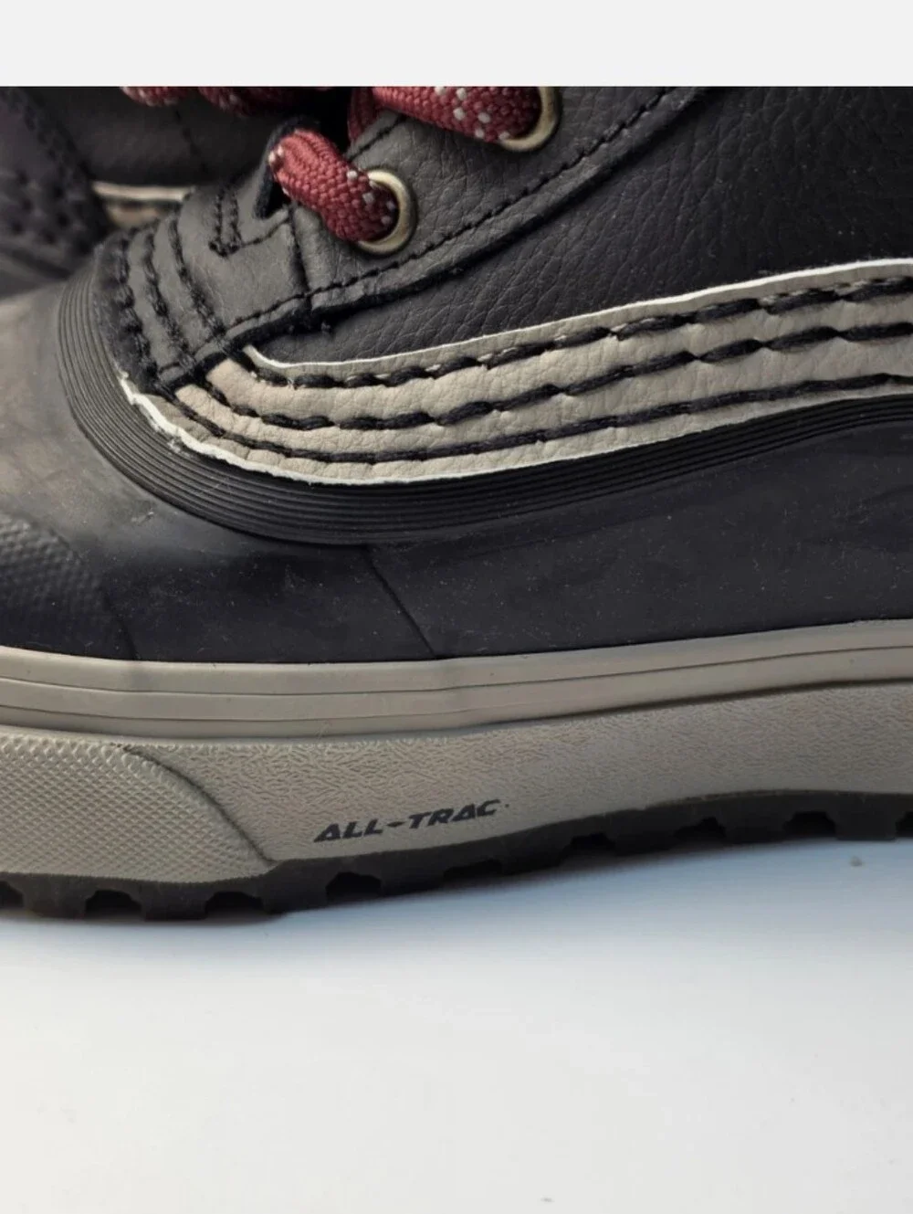 New Vans MTE Standard Black Red Lace Waterproof Boot
